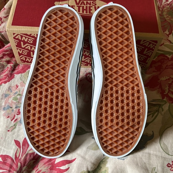 VANS Size 7 YOUTH Glow-In-Dark Martian UFO Earth Astronaut $79 NEW - Picture 11 of 16